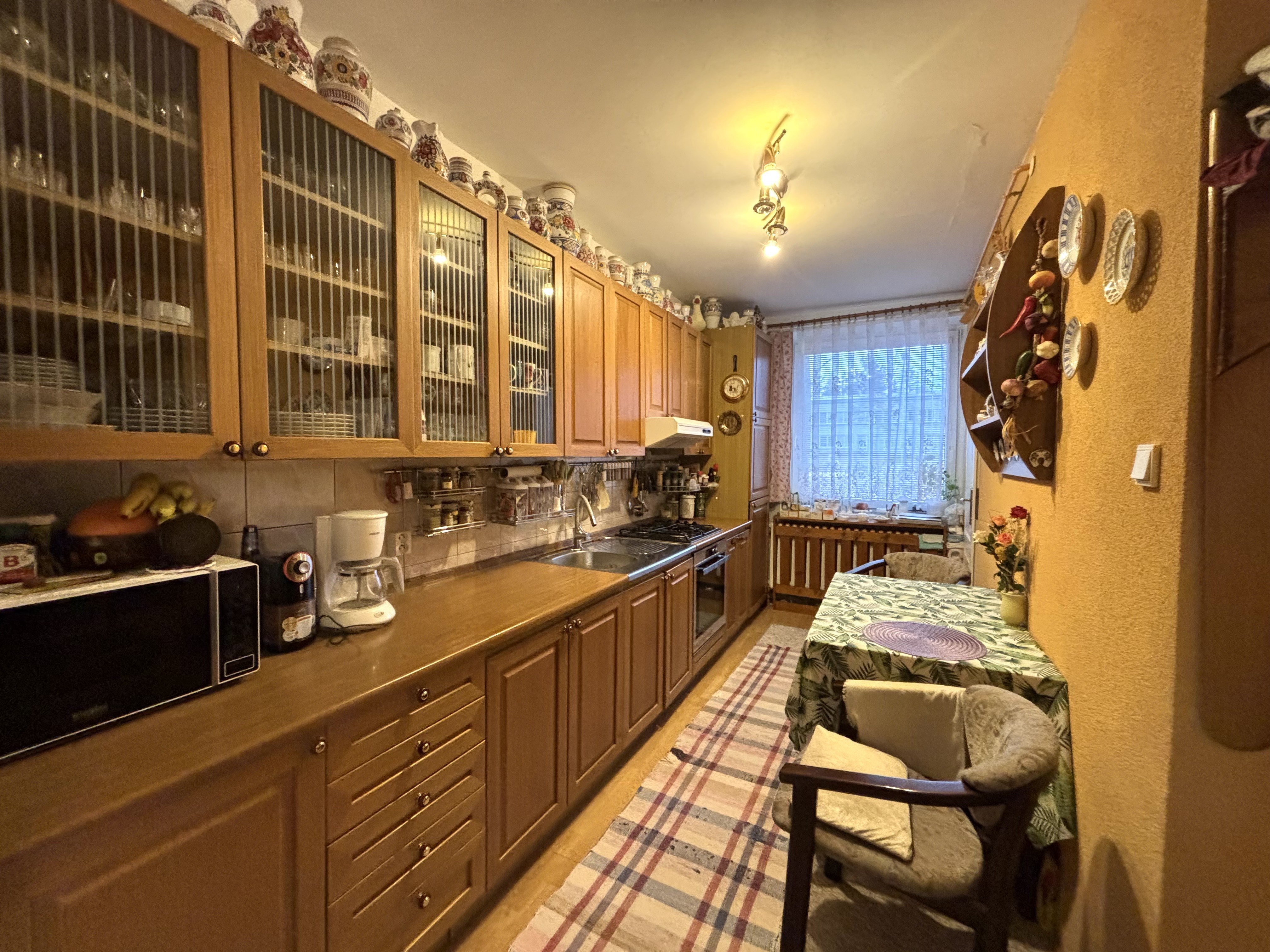 PREDANÉ, SLNEČNÝ  2 IZBOVÝ BYT, POPRAD-JUH