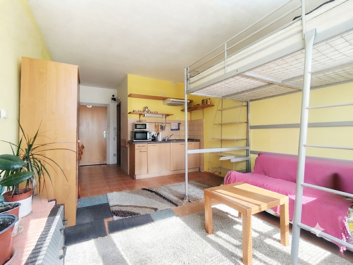 Na prenájom, útulná garsónka v obľúbenej lokalite Žilina - Hliny VI, Cena: 420EUR/mesiac