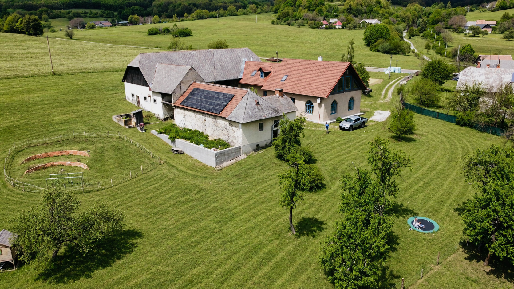 VIDIECKE SÍDLO V SRDCI ZAJEŽOVEJ. MIESTO, KDE SA ŽIVOT SPOMALÍ.